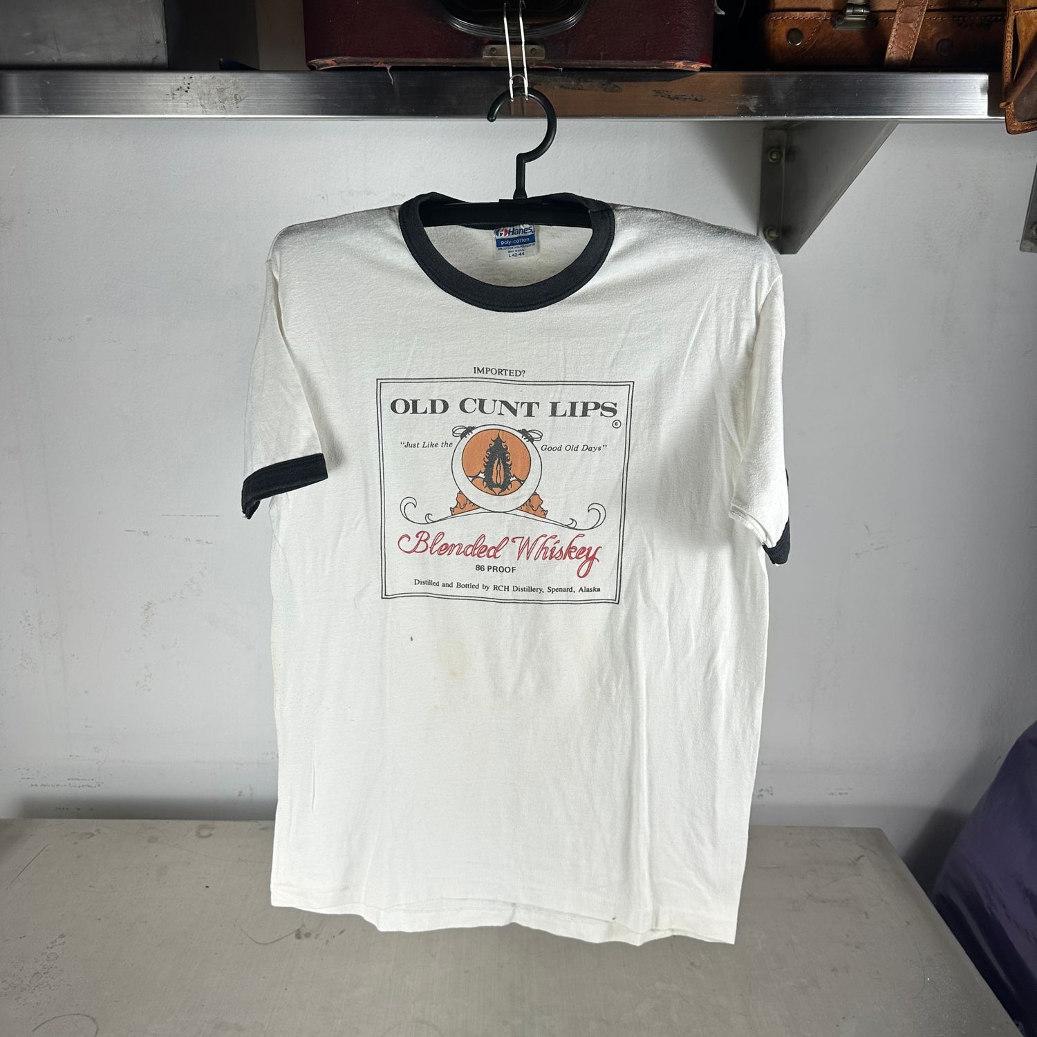 ​Vintage 80s Old C*nt Lips Blended Whiskey Sex Humor Parody Ringer T-shirt