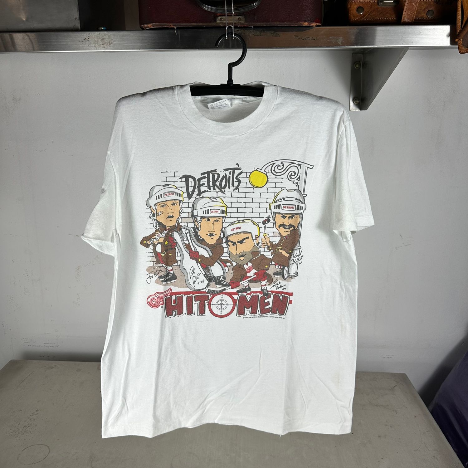 ​Vintage 1989 Detroit Red Wings NHL Hit Men Caricature T-shirt