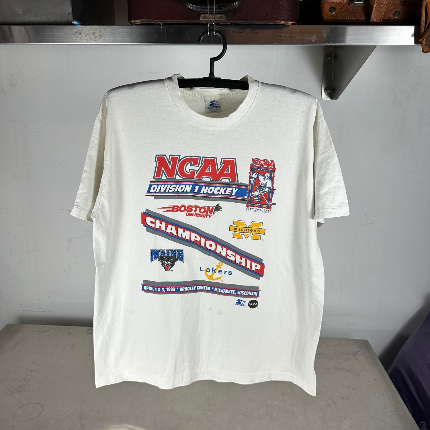 ​Vintage 1993 NCAA Division 1 Hockey Championship Single Stitch T-shirt