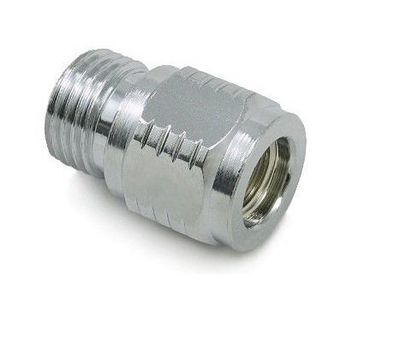 adapter joins two regulator hoses