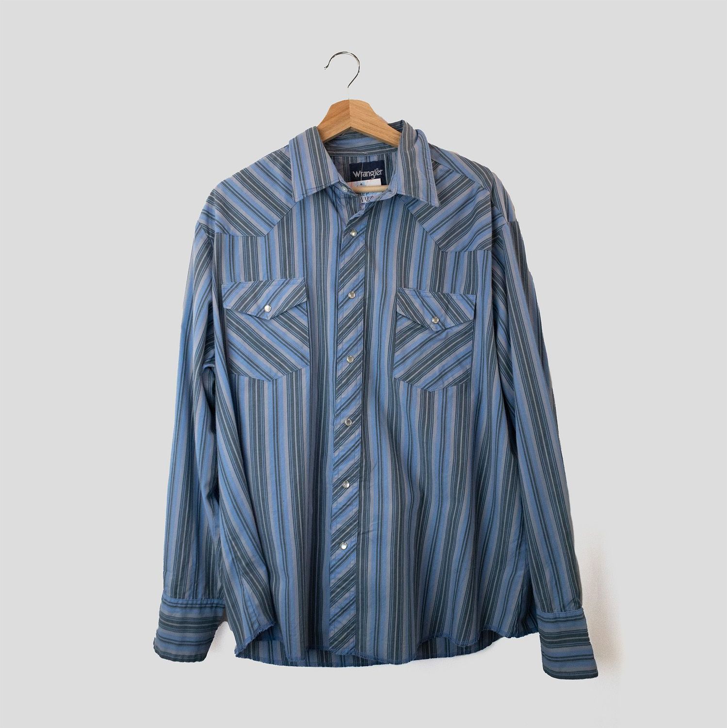 CAMISA WRANGLER WESTERN RAYAS AZULES