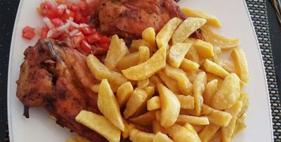 CHIPS AND CHICKEN