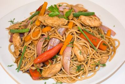 Tallarín Saltado