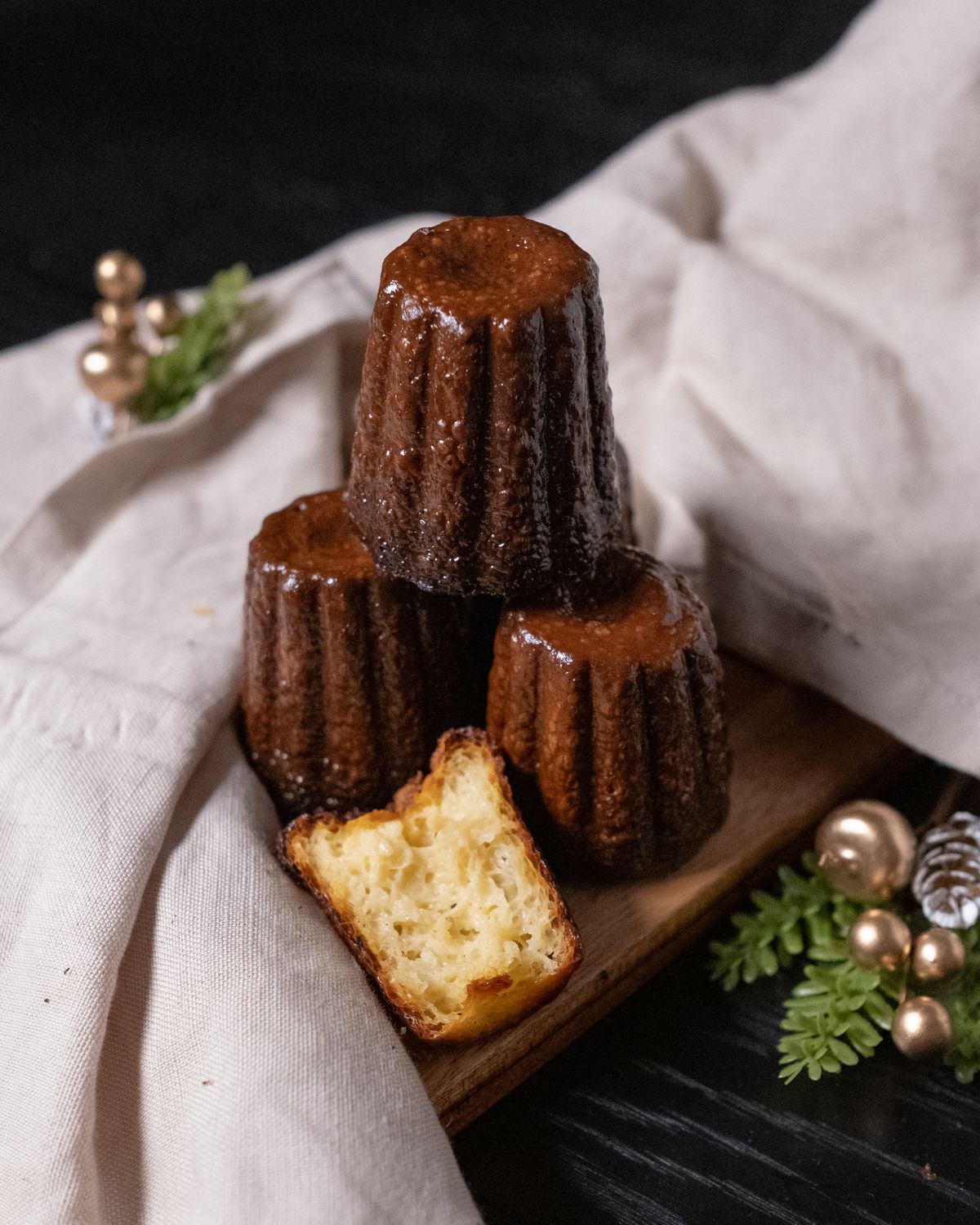 Classic Vanilla Canelé