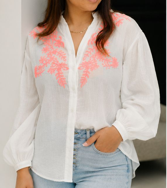 ​Chemise blanche brodée corail