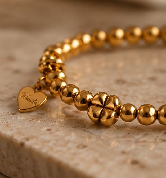 Bracelet Amaya doré – Perles &amp; trèfles