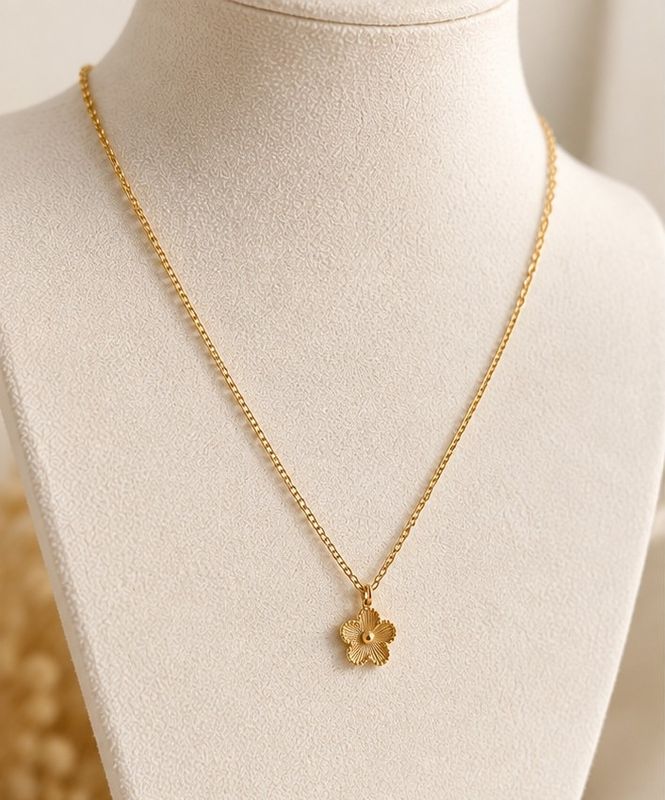 Collier Zola doré – Petite fleur
