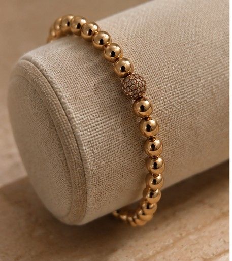 Bracelet Naïa doré – Perles &amp; détail serti