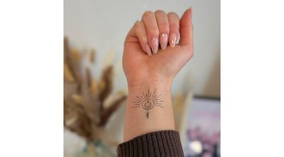Tatouage Ephémère – Demi Soleil &amp; Lune