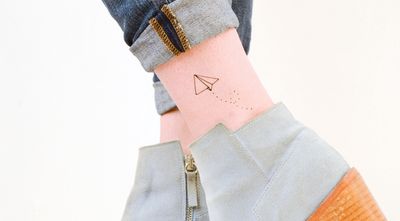 Tatouage Ephémère - Avion en Papier