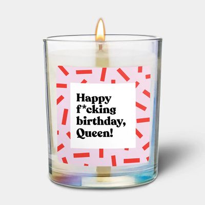 Bougie &quot;Happy F*cking Birthday, Queen!&quot;