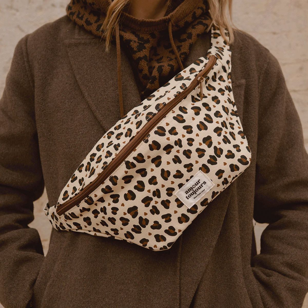 Banane Léopard Coeur Beige