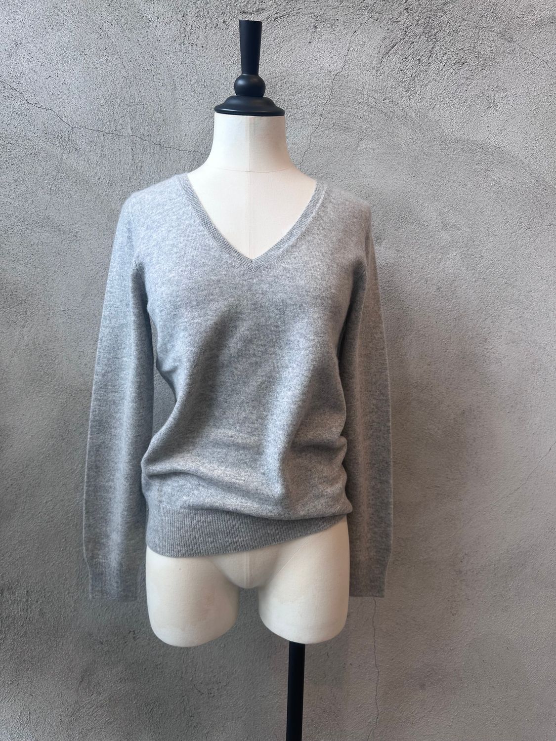 Repeat 100% Cashmere V-neck