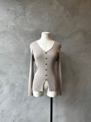 Line Cashew V-Neck Shirt