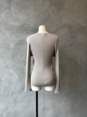 Line Cashew V-Neck Shirt