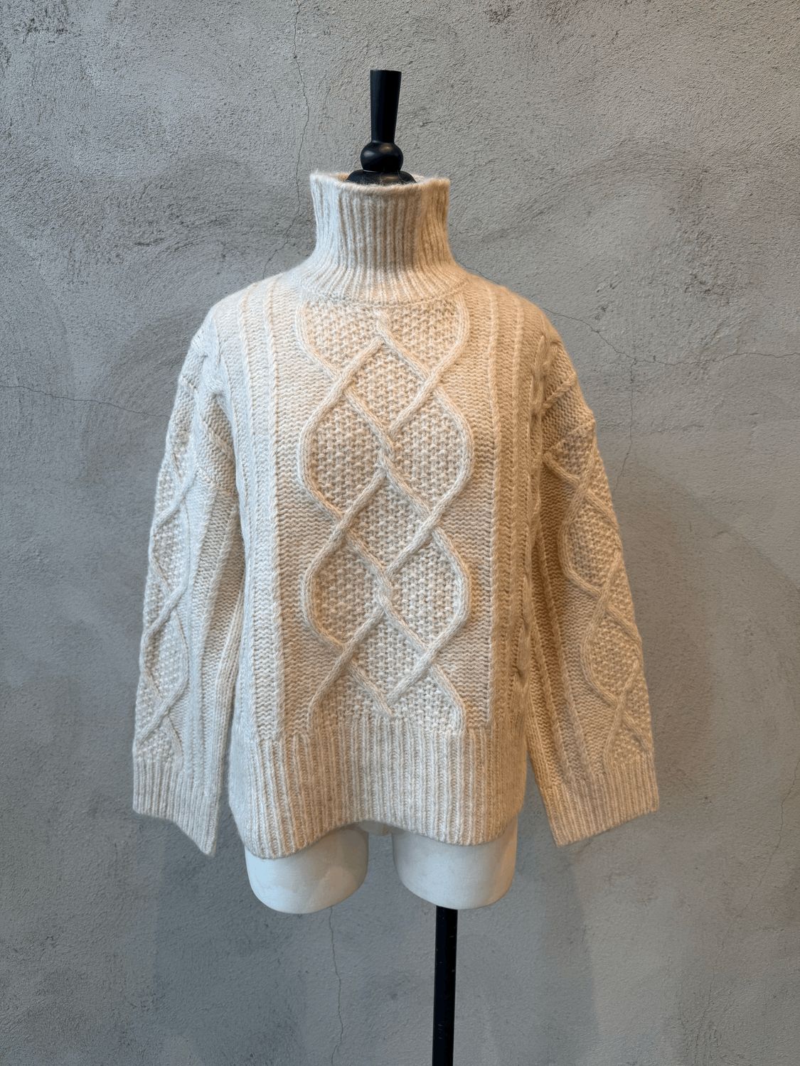 ChannaPW Pullover