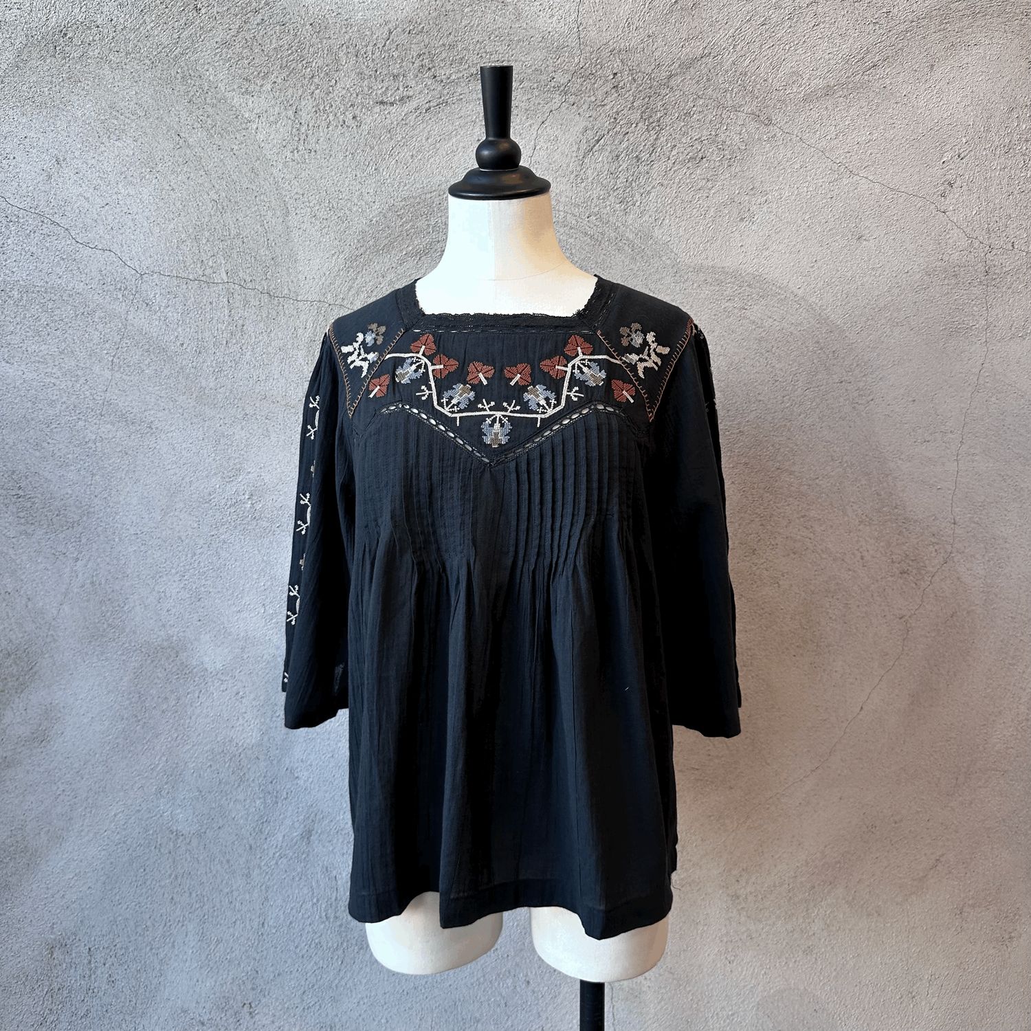 AD145 Blouse
