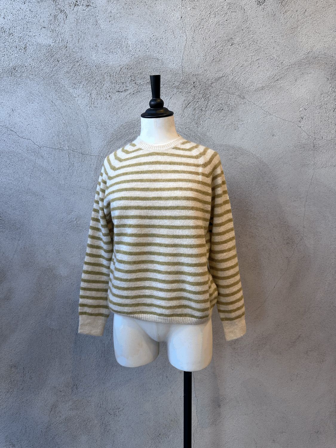 GB565 Pullover