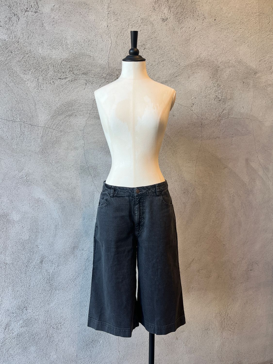 AD273 Vintage-washed Bermuda