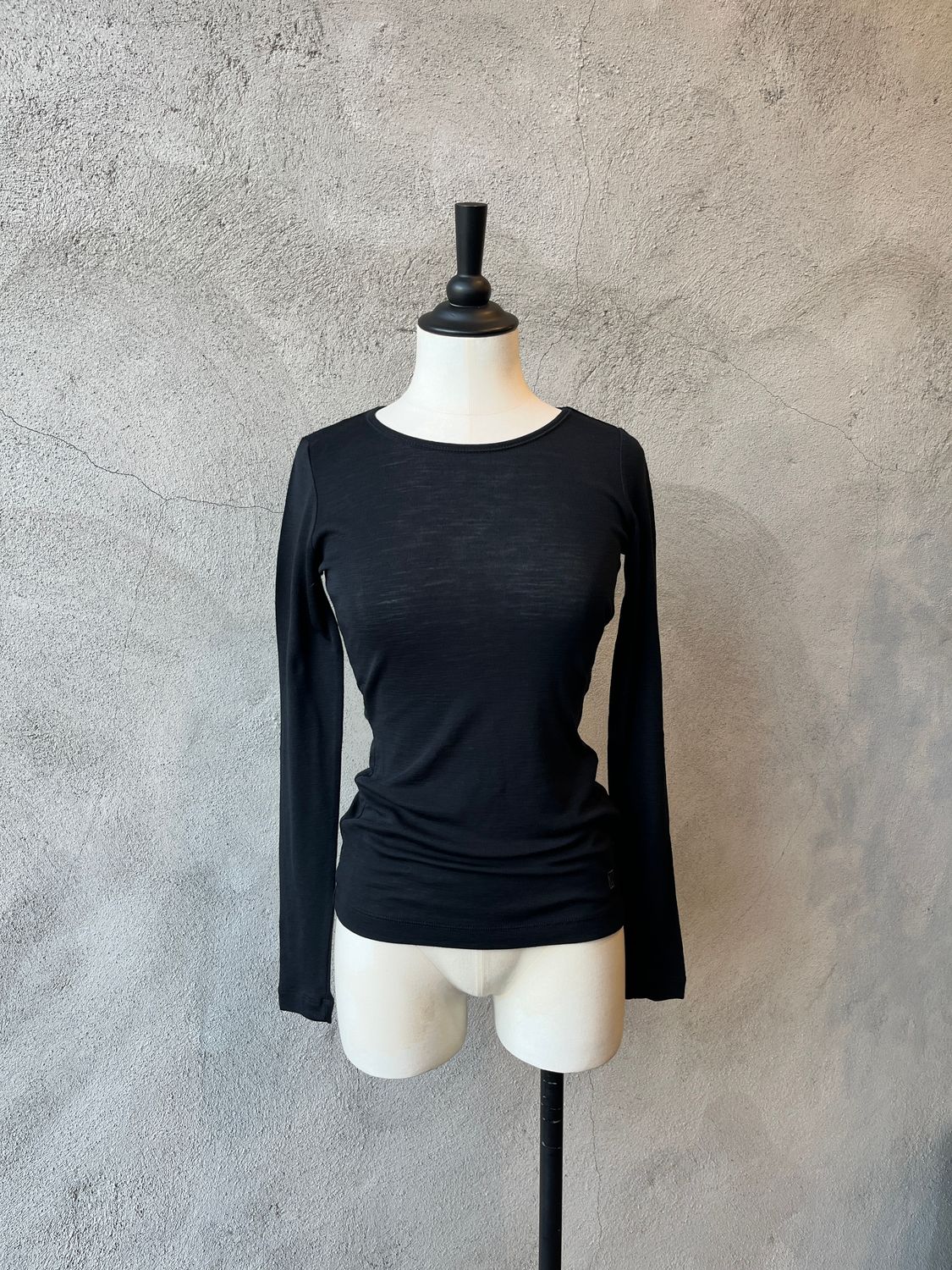 FangIW T-Shirt LS, Color: Black, Size: XS