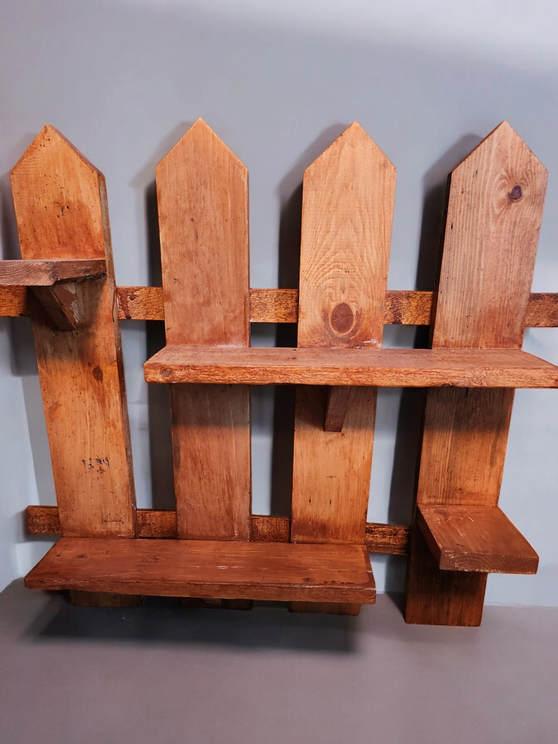 Display shelf