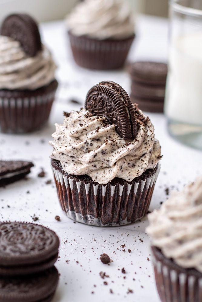 12 Cookies n Cream Cupcakes