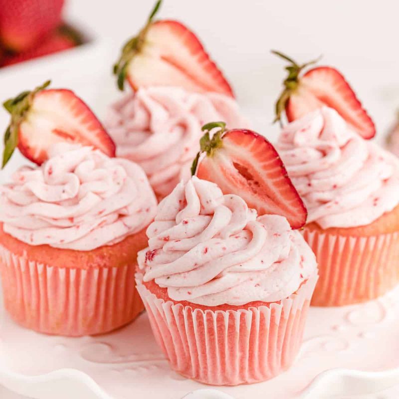 12 Strawberry Cupcakes