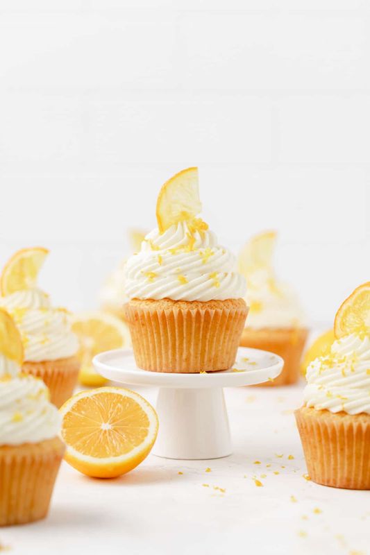 12 Lemon Twist Cupcakes