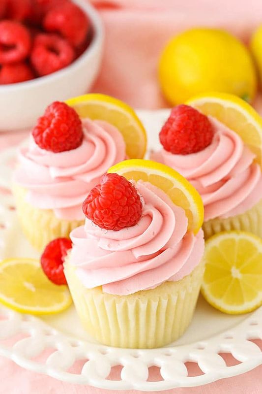 12 Lemon Raspberry Cupcakes