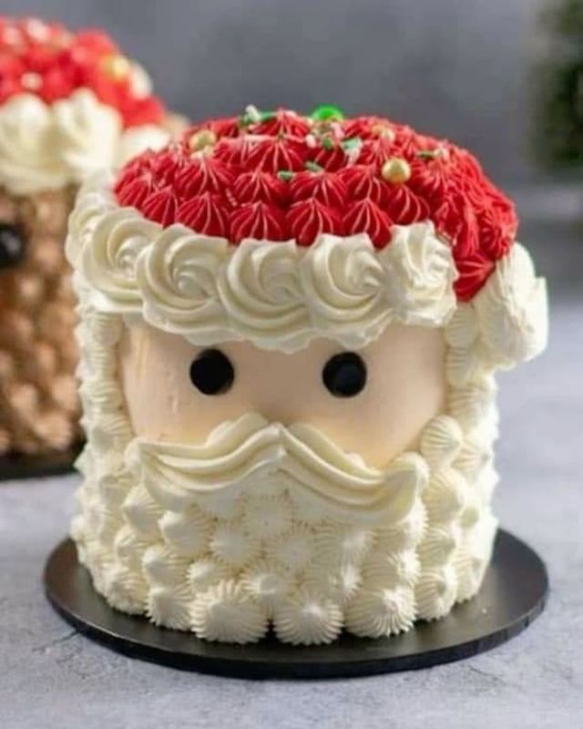 Santa Claus Cake
