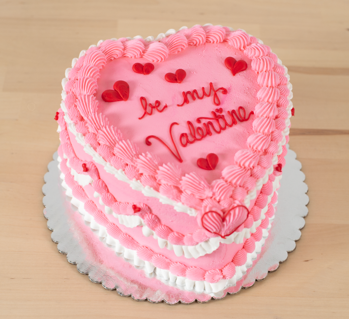Valentine&#39;s Day Heart Cake