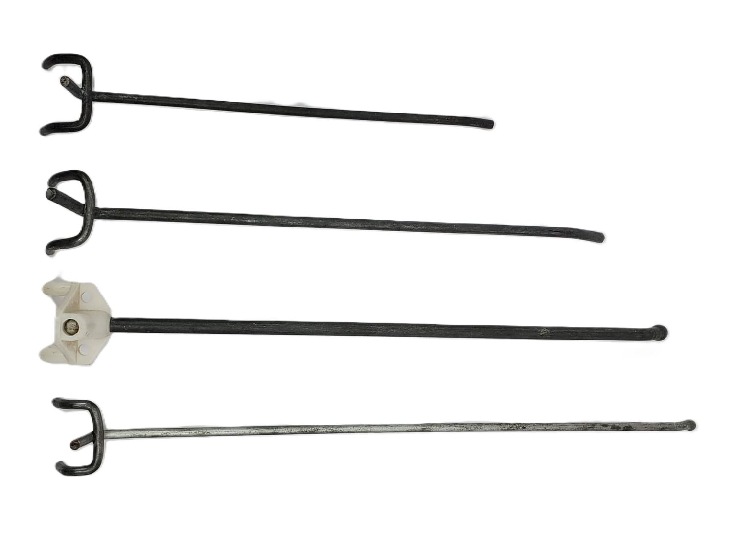 GANCHOS DE TABLA PERFORADA de 6 a 12 PULGADAS (USADOS)