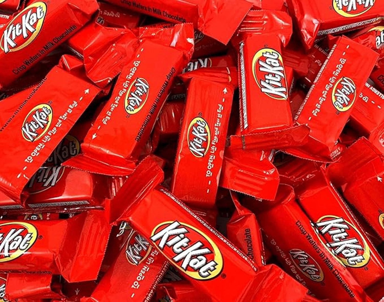 KITKAT MINIATURES BOLSA DE 50 WAFFERS, Barras de chocolate – Paquete de dulces de 50 Unidades – Deliciosas y crujientes a granel para adultos y niños – Paquete de fiesta de caramelos de chocolate