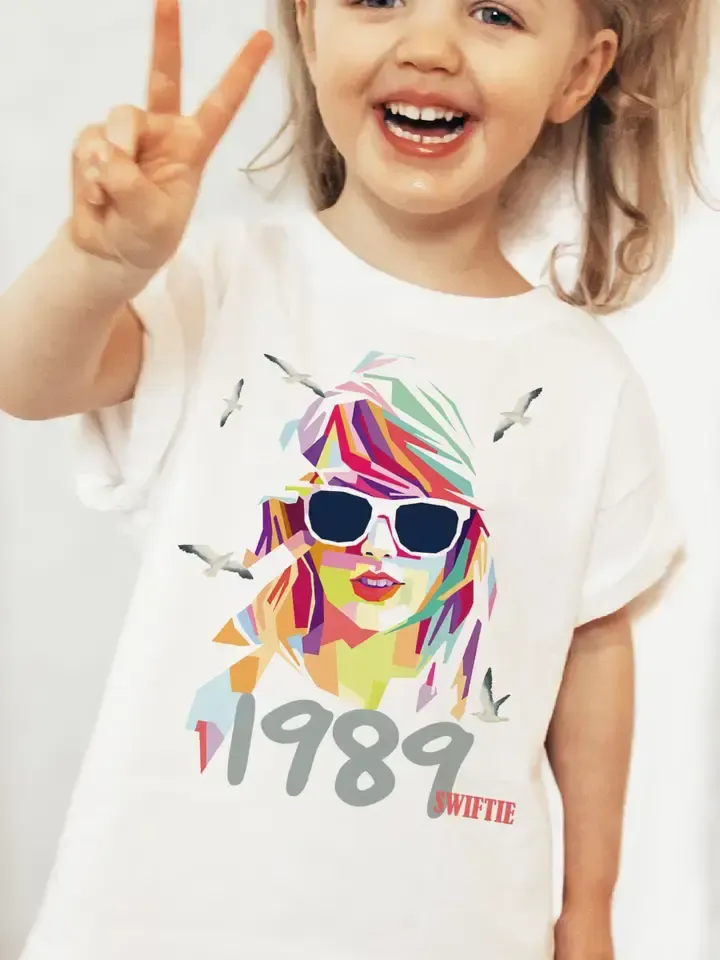 Youth 1989 Era Taylor Swift T-Shirt