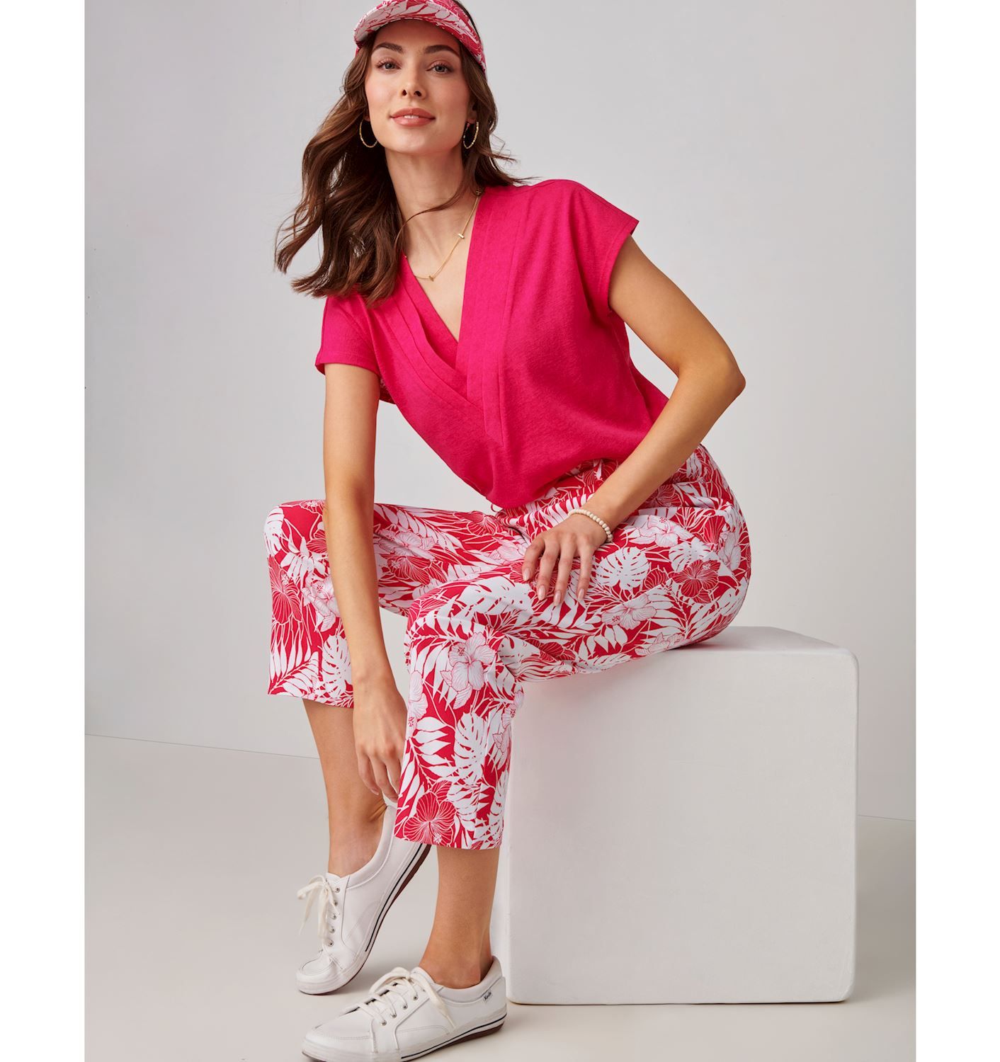 Millennial Fabric Cropped Botanical Print Pants