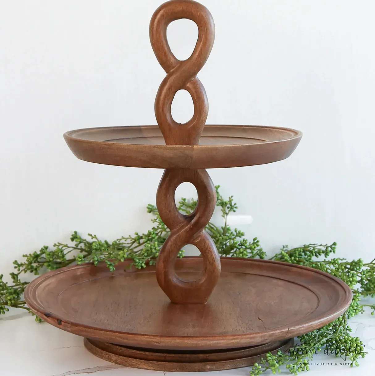 Twisted Handle Tiered Server