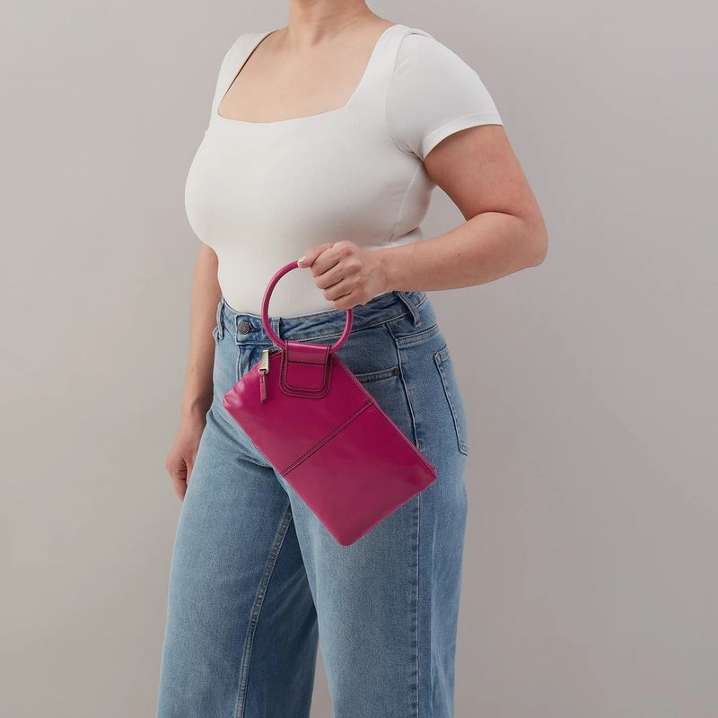Sable Wristlet - In Polished Leather
