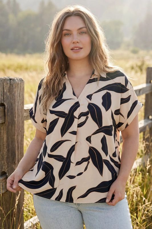 Plus Collared Printed Top