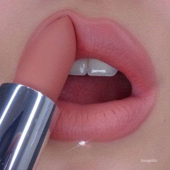BellaPierre | Matte lipstick | Incognito