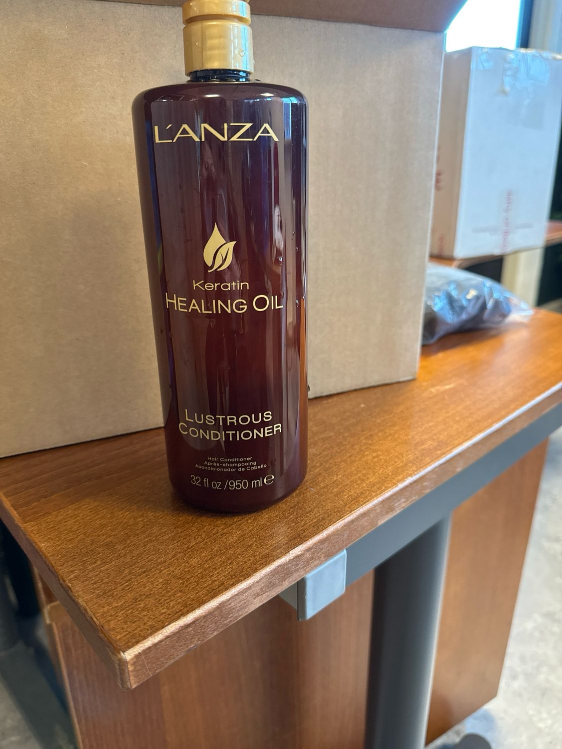 L’anza lustrous conditioner 950ml