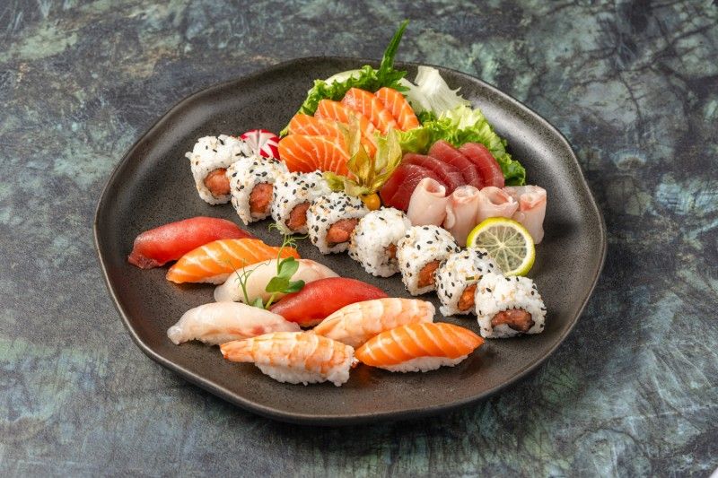Sushi & Sashimi
