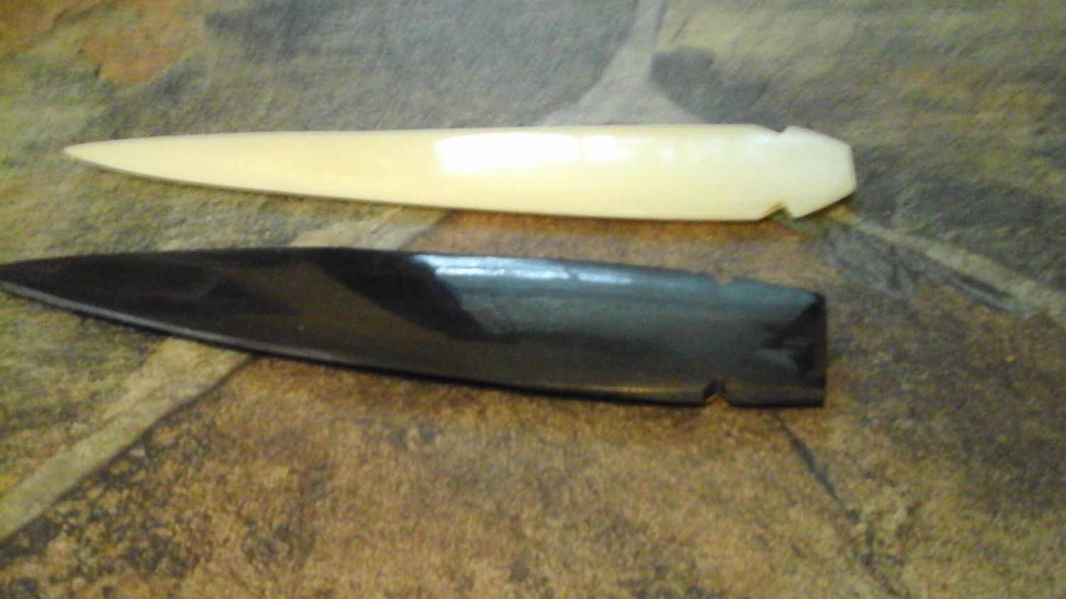 Buffalo Bone and Horn Spearhead Spear Point / knife/ letter opener for( 1 buffalo horn and 1 buffalo bone spearhead point)