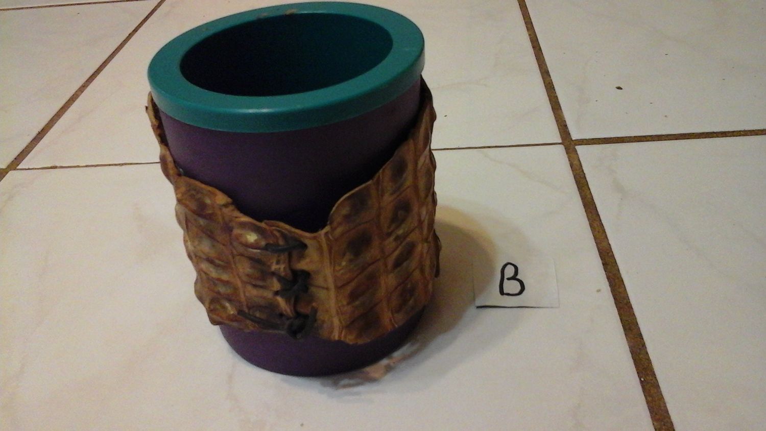Alligator Hide Can Cooler Horn Back Lot# blue