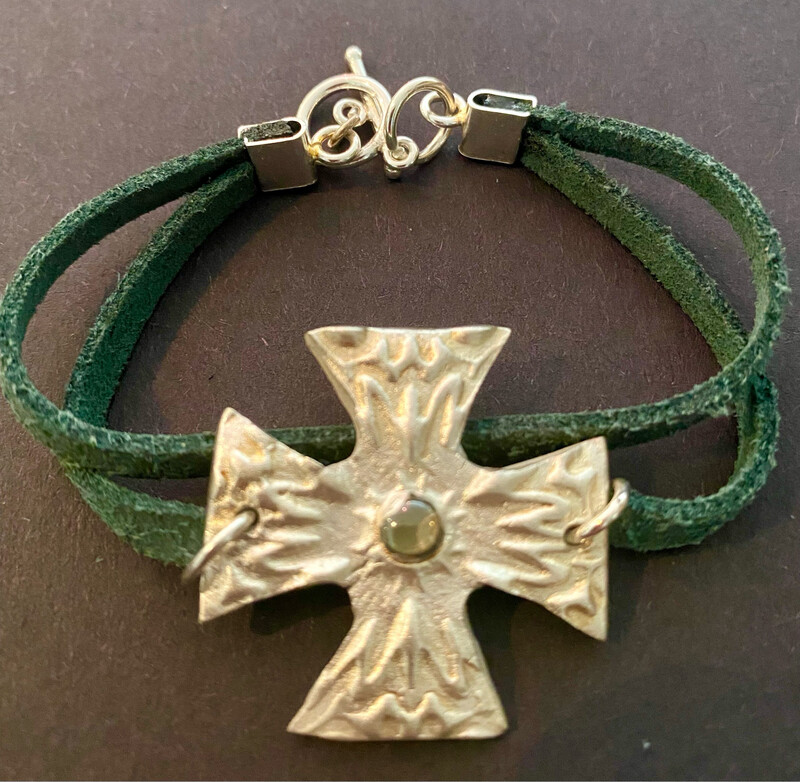 Silber 999 Millelalterkreuz mit Zirkonia