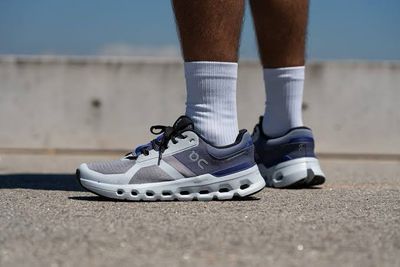 ON Cloudrunner 2