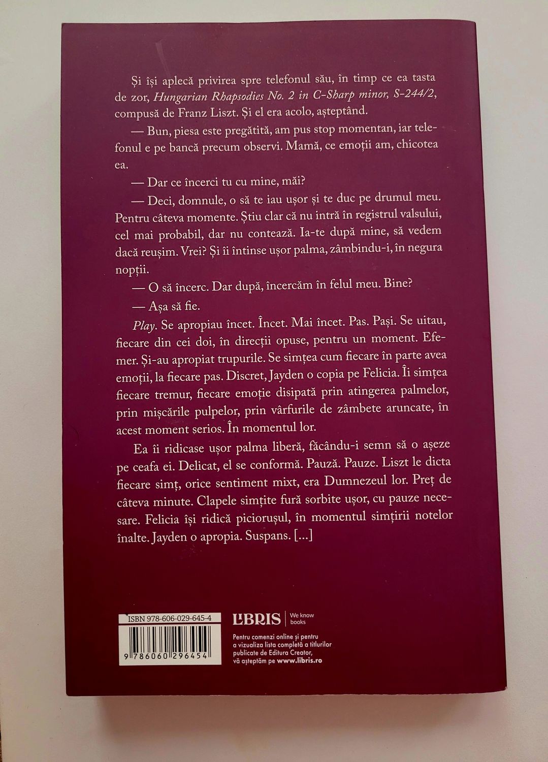 Lacrimi de safir - primul volum din trilogie - TRANSPORT GRATUIT!
