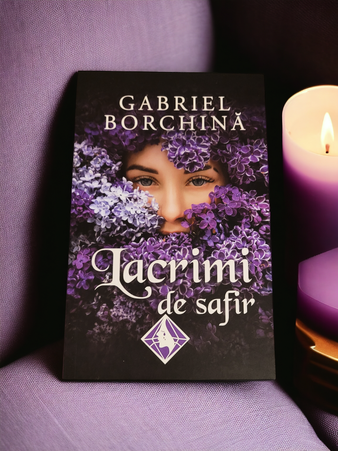 Lacrimi de safir - primul volum din trilogie - TRANSPORT GRATUIT!