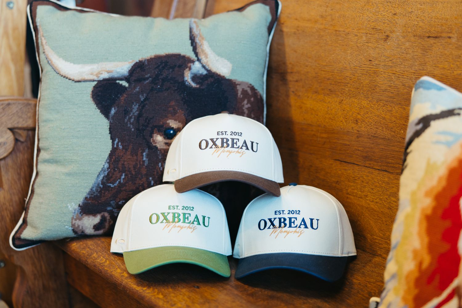 Oxbeau Memphis Script Two-Tone
