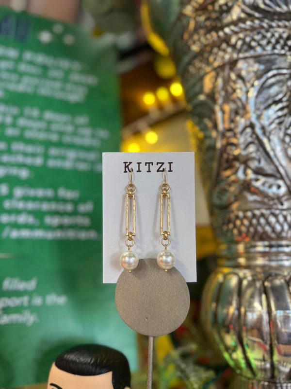 Rectangle with Pearl Drop Earring