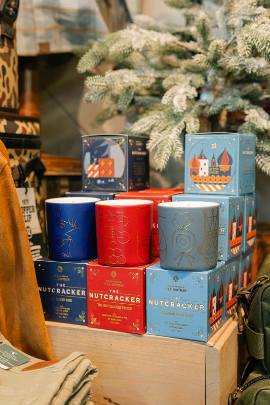 Candlefish Holiday Ceramic Candle 7 oz